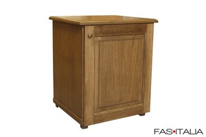 Mobile in legno con minibar Mobile in legno con minibar